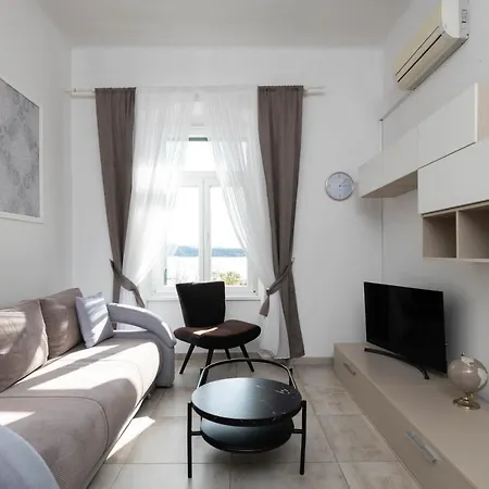 Apartment Val With Sea View *