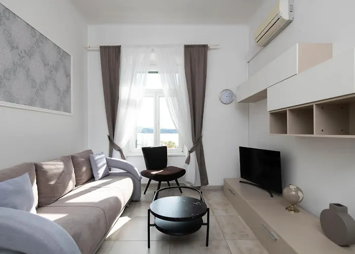 Apartment Val With Sea View *